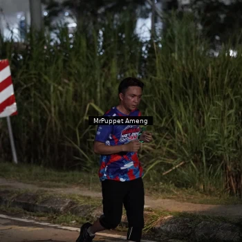 Runner Photo 6049889