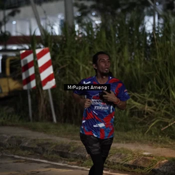 Runner Photo 6049894