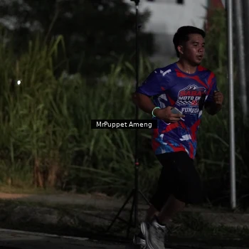 Runner Photo 6050074