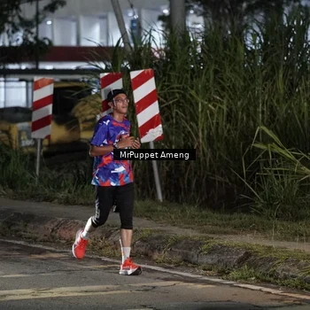 Runner Photo 6050202