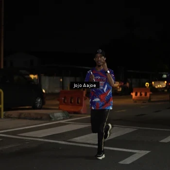 Runner Photo 6050345