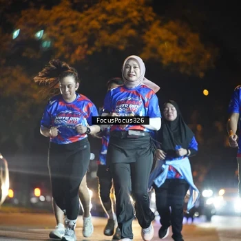 Runner Photo 6050802