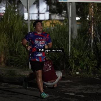 Runner Photo 6050883