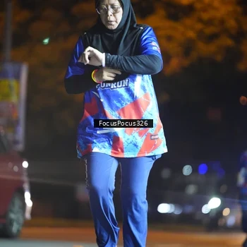 Runner Photo 6051034