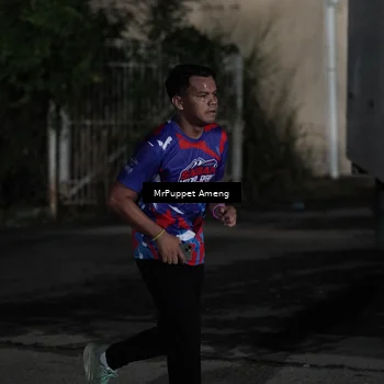 Runner Photo 6051045