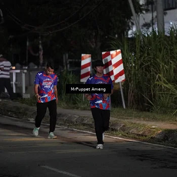 Runner Photo 6051046