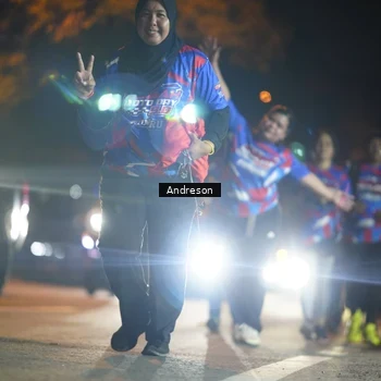 Runner Photo 6051311