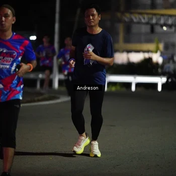 Runner Photo 6051795