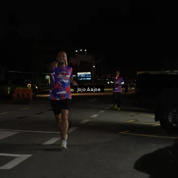 Runner Photo 6052054