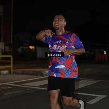 Runner Photo 6052132
