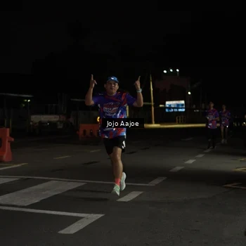 Runner Photo 6052381