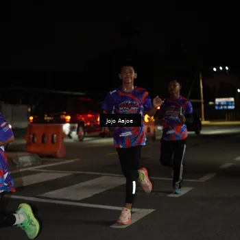 Runner Photo 6052672