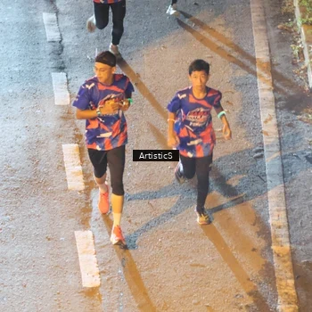 Runner Photo 6052860