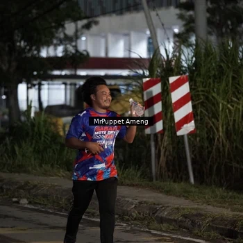 Runner Photo 6053056