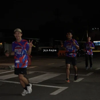 Runner Photo 6054007