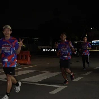 Runner Photo 6054010