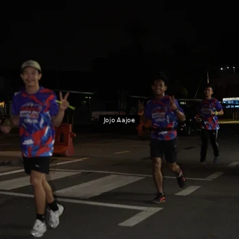 Runner Photo 6054031