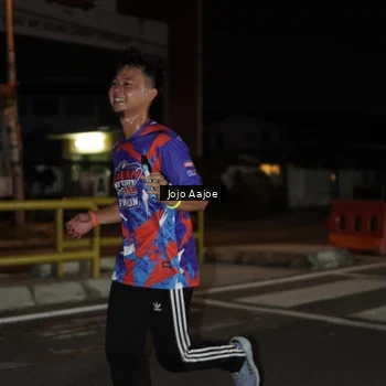 Runner Photo 6054056