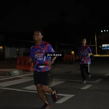 Runner Photo 6054061
