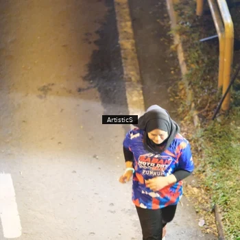 Runner Photo 6054066