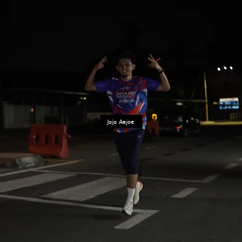 Runner Photo 6054084