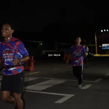 Runner Photo 6054086