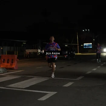 Runner Photo 6054135