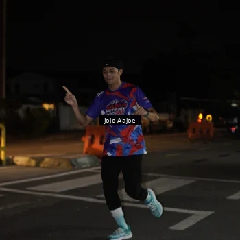 Runner Photo 6054221