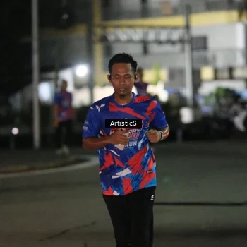 Runner Photo 6054241