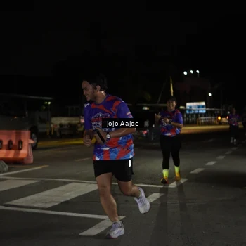 Runner Photo 6054244