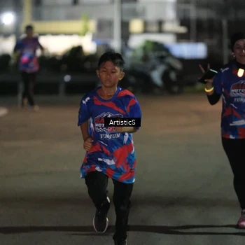 Runner Photo 6054260