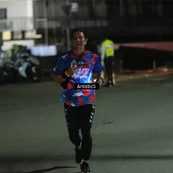 Runner Photo 6054263