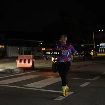 Runner Photo 6054298