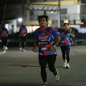 Runner Photo 6054322