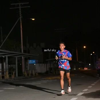Runner Photo 6054359