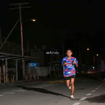 Runner Photo 6054372