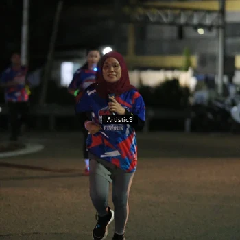 Runner Photo 6054614