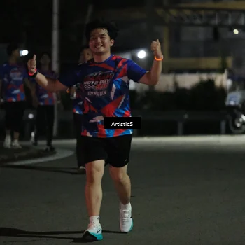 Runner Photo 6054676