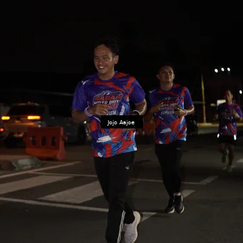 Runner Photo 6054779