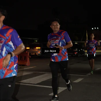 Runner Photo 6054811