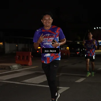 Runner Photo 6054819