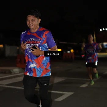 Runner Photo 6054823