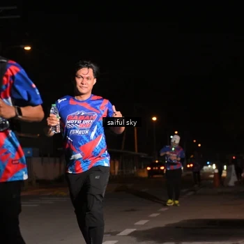 Runner Photo 6054847