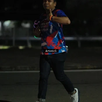Runner Photo 6054875