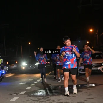 Runner Photo 6054905