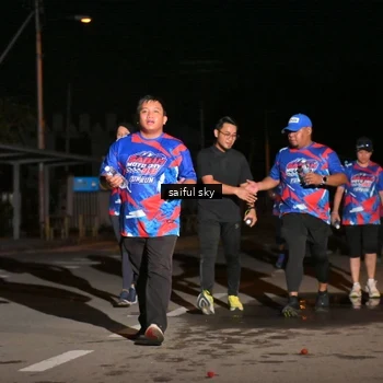 Runner Photo 6055122