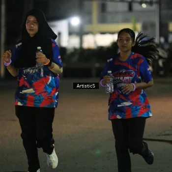 Runner Photo 6055136