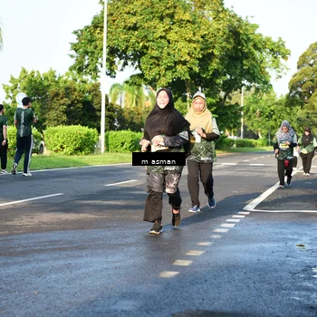 Runner Photo 6055357
