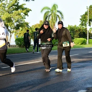 Runner Photo 6055375