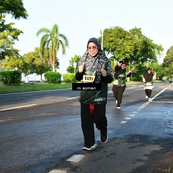 Runner Photo 6055428